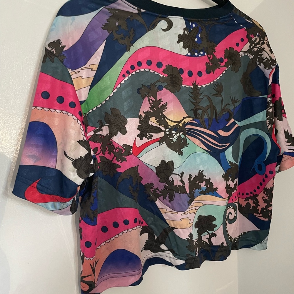 Nike Cropped Tee